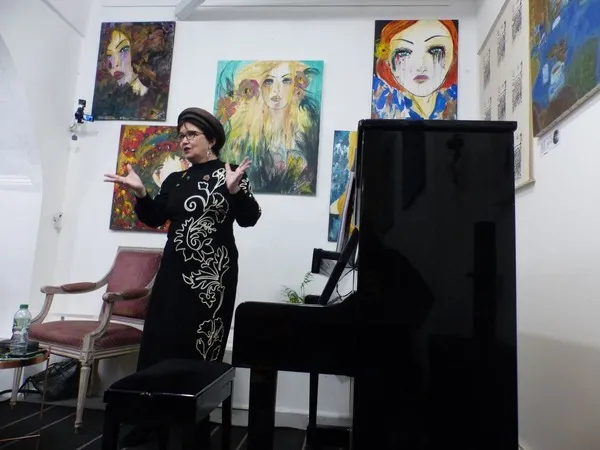 Sabine Miniconi, lors d'une représentation